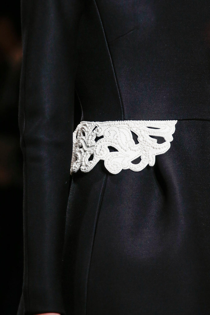 Valentino 2013�ﶬŮװϵ�У�����ʱװ�ܣ�����ͼƬ