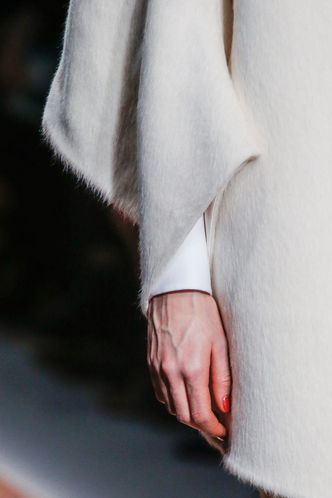 Valentino 2013�ﶬŮװϵ�У�����ʱװ�ܣ�����ͼƬ