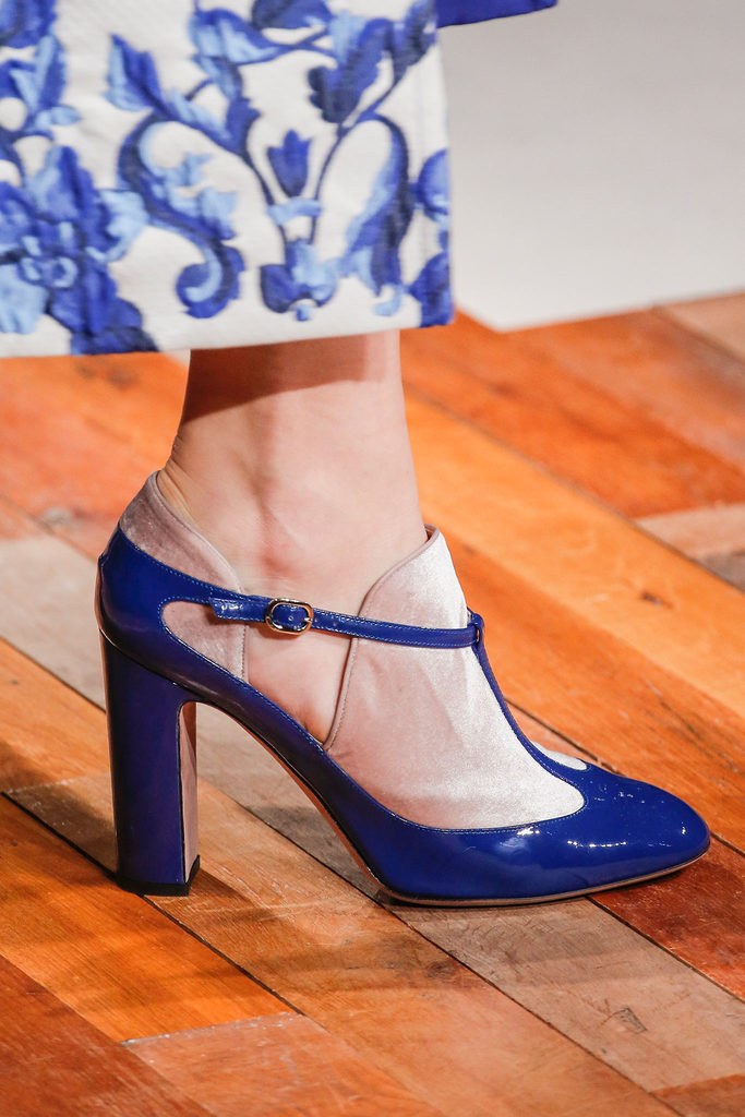 Valentino 2013�ﶬŮװϵ�У�����ʱװ�ܣ�����ͼƬ