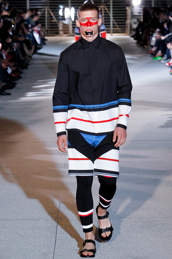 Givenchy 2014b DƬ
