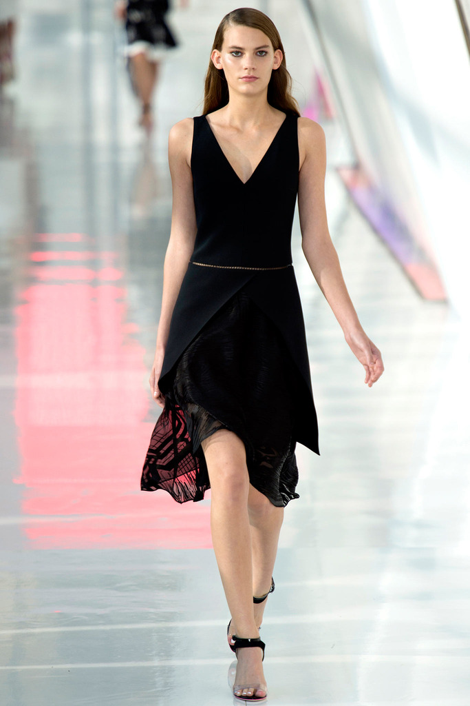 Preen by Thornton Bregazzi 2014شĕr(sh)bܸDƬ