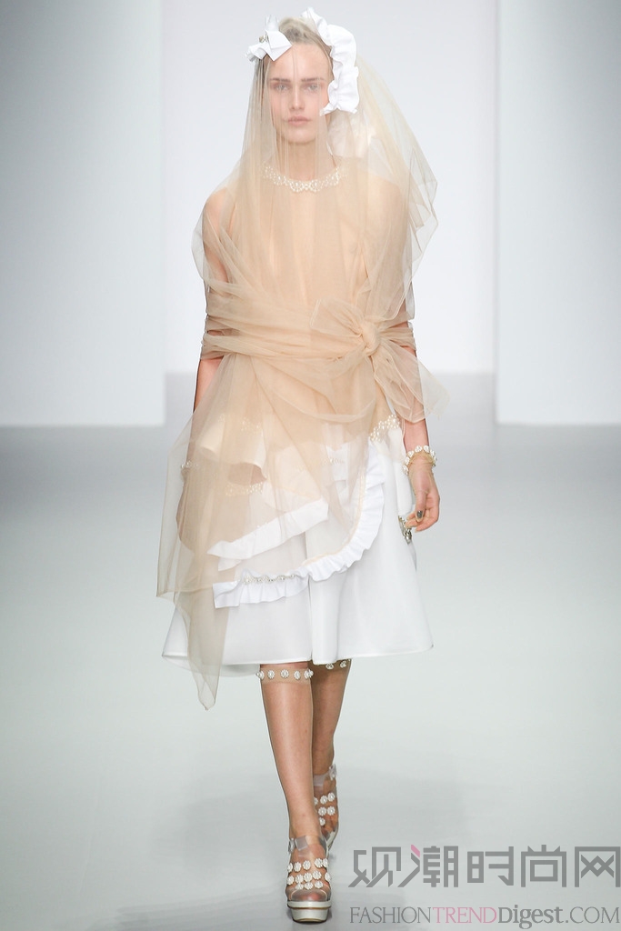 Simone Rocha  2014شĕr(sh)bܸDƬ