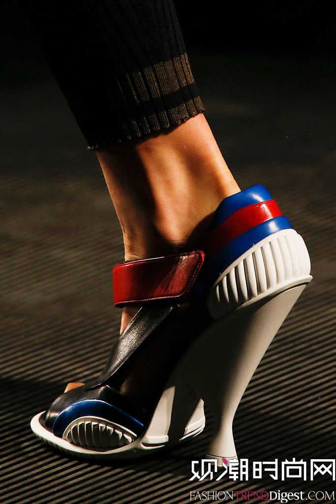 Prada  2014��������ʱװ�ܸ���ͼƬ