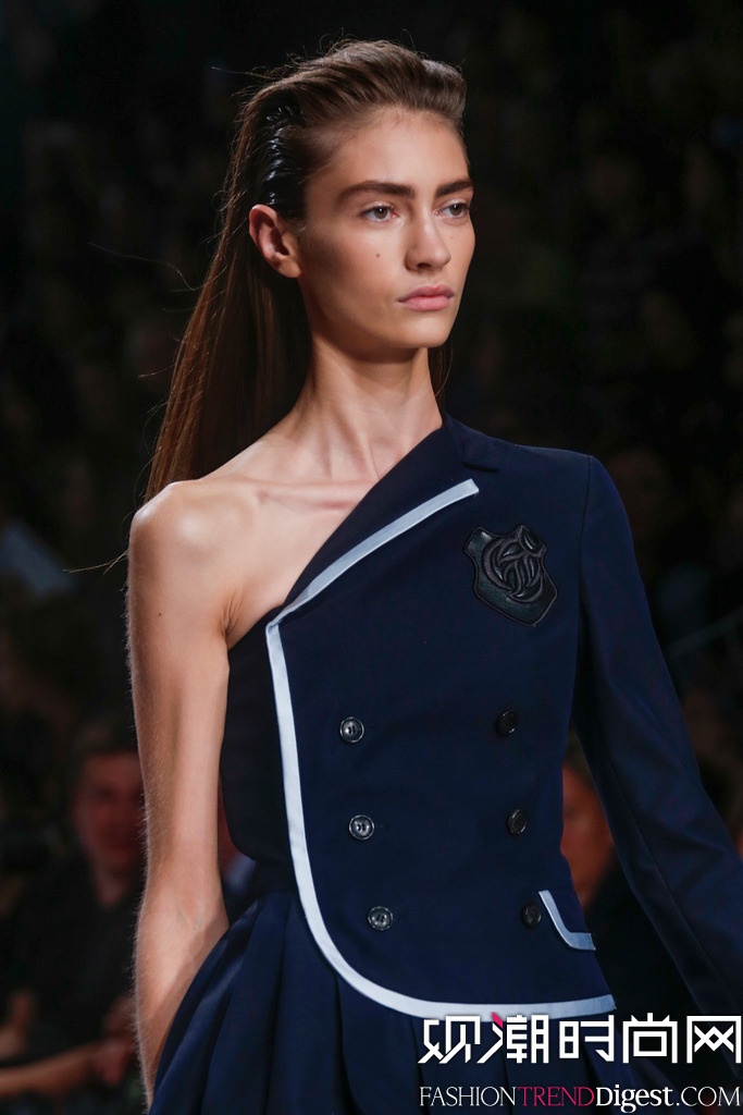 Viktor & Rolf  2014贺ĕrbܸDƬ