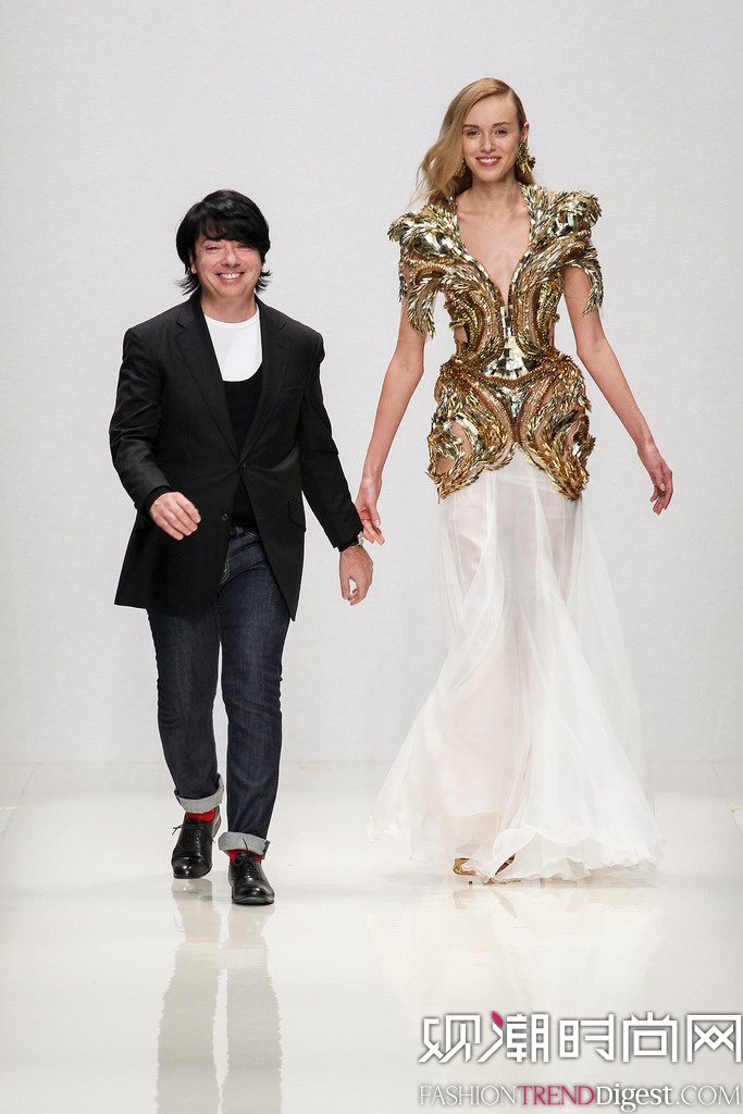 Valentin Yudashkin   2014贺ʱװܸͼƬ