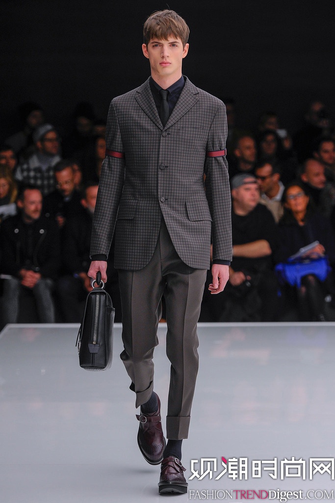 Z ZEGNA 2014괺װܡMODһľִͼƬ