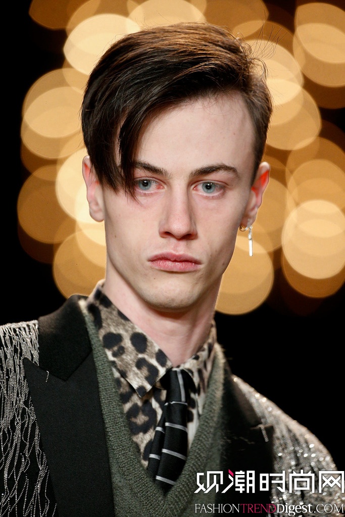Saint Laurent 2014�ﶬ������װ���㳡����ͼƬ