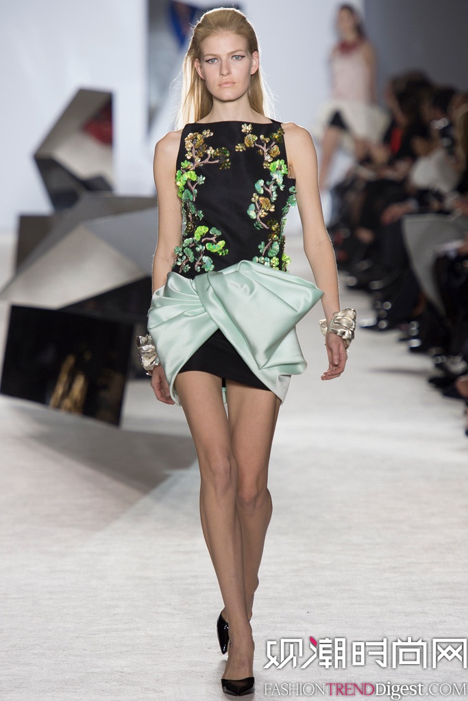 Giambattista Valli 2014İʱװܸ߶㳡ͼƬ