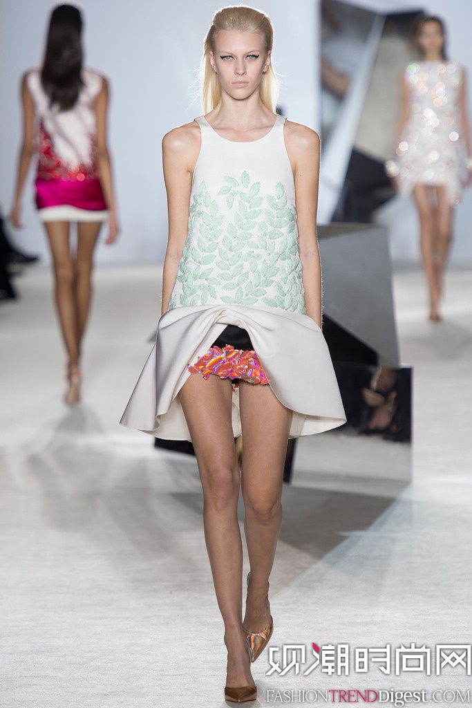 Giambattista Valli 2014İʱװܸ߶㳡ͼƬ