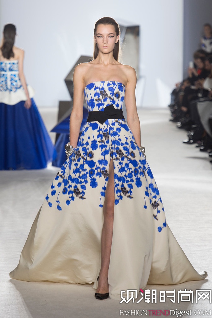 Giambattista Valli 2014İʱװܸ߶㳡ͼƬ