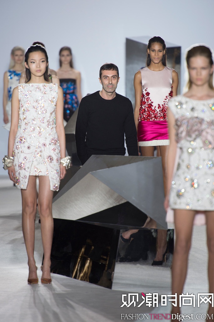 Giambattista Valli 2014İʱװܸ߶㳡ͼƬ