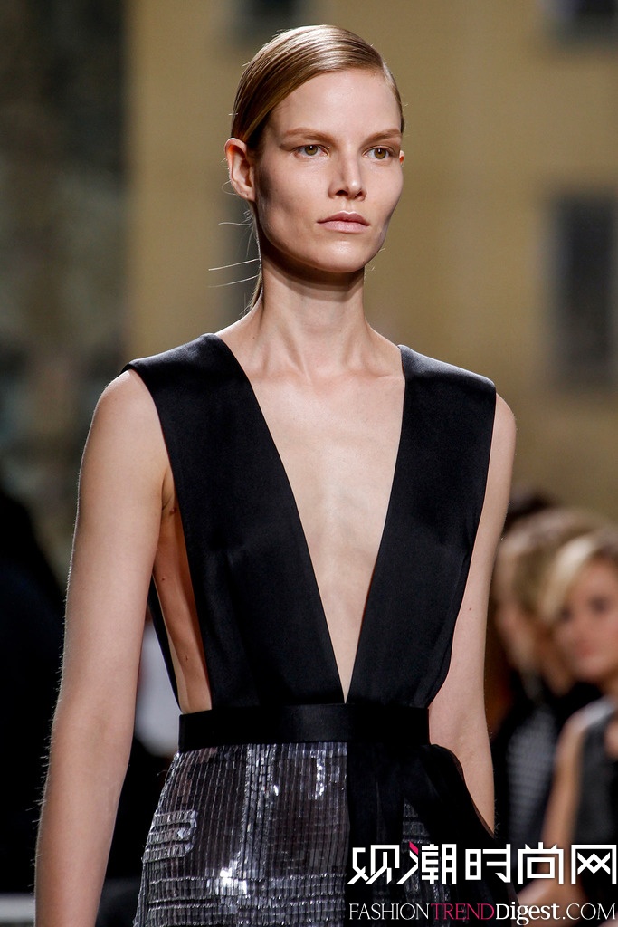 Hugo Boss 2014�ﶬŦԼʱװ��Ůװ�㳡����ͼƬ