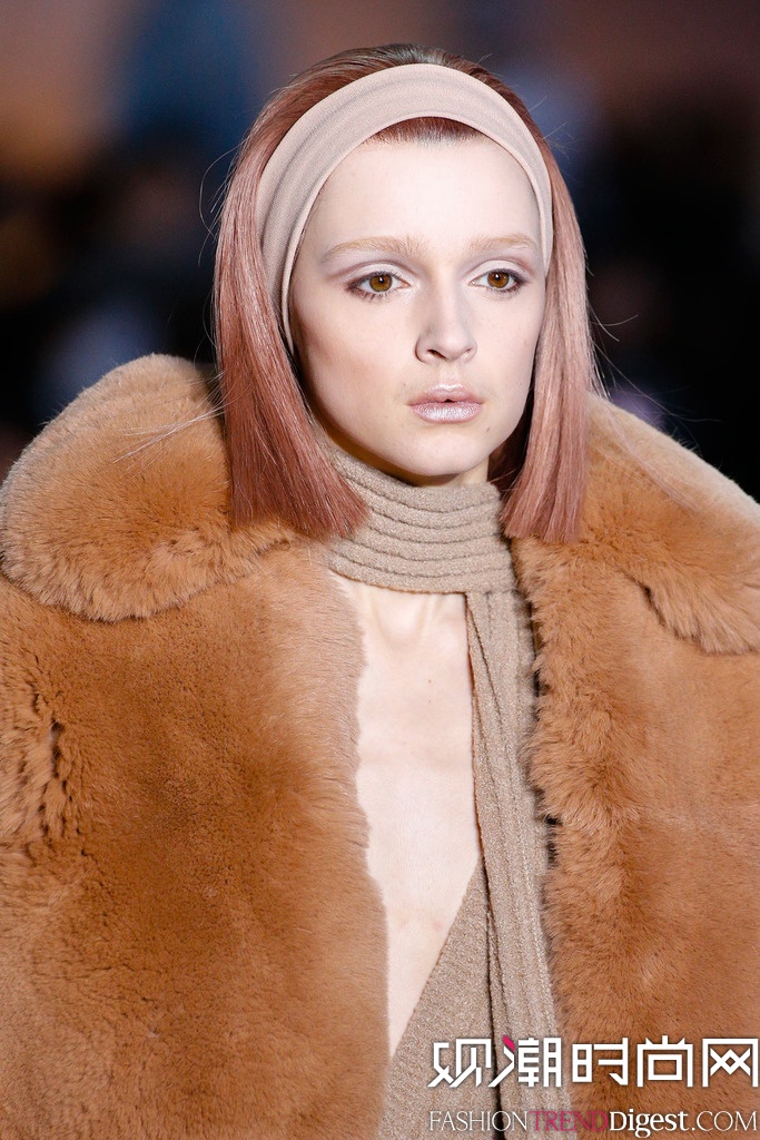 Marc Jacobs  2014ﶬŦԼʱװŮװ㳡ͼƬ