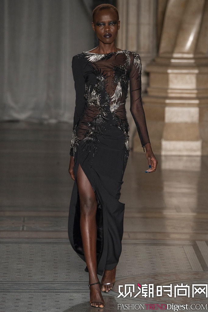 Julien Macdonald  2014ﶬ׶ʱװŮװ㳡ͼƬ