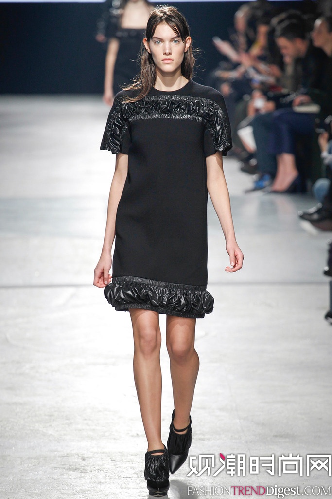 Christopher Kane 2014ﶬ׶ʱװŮװ㳡ͼƬ