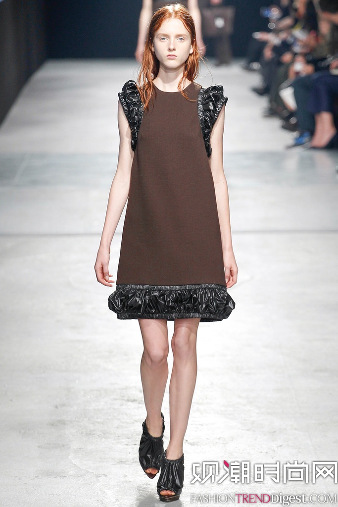 Christopher Kane 2014ﶬ׶ʱװŮװ㳡ͼƬ