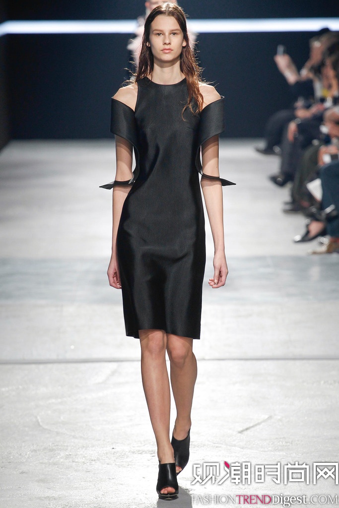 Christopher Kane 2014ﶬ׶ʱװŮװ㳡ͼƬ