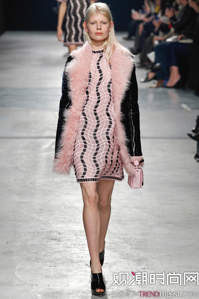 Christopher Kane 2014ﶬ׶ʱװŮװ㳡ͼƬ