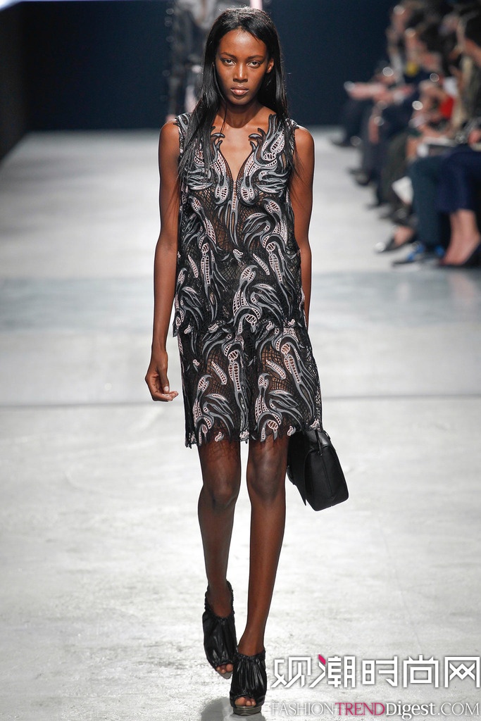 Christopher Kane 2014ﶬ׶ʱװŮװ㳡ͼƬ