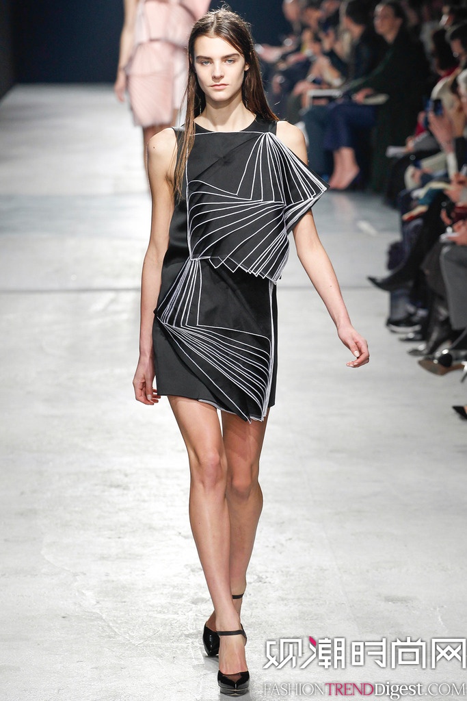 Christopher Kane 2014ﶬ׶ʱװŮװ㳡ͼƬ