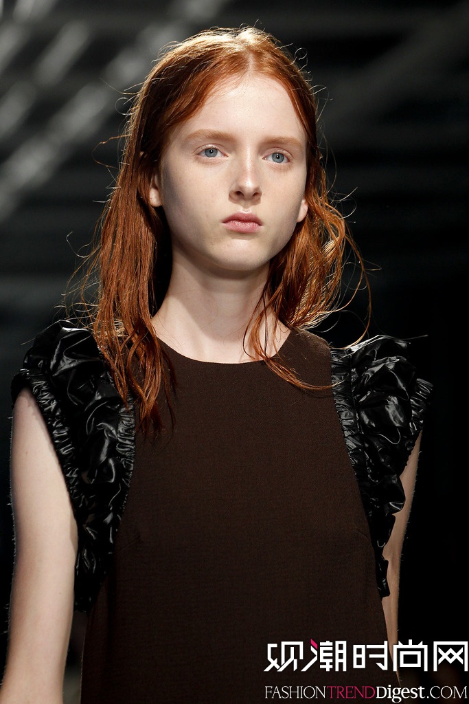 Christopher Kane 2014ﶬ׶ʱװŮװ㳡ͼƬ