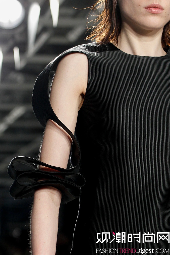 Christopher Kane 2014�ﶬ�׶�ʱװ��Ůװ�㳡����ͼƬ