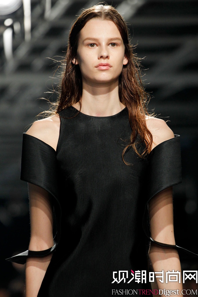 Christopher Kane 2014�ﶬ�׶�ʱװ��Ůװ�㳡����ͼƬ