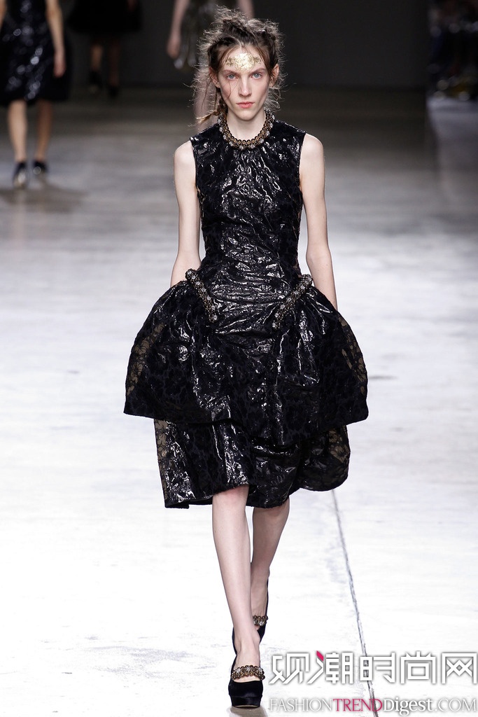 Simone Rocha 2014ﶬ׶ʱװŮװ㳡ͼƬ