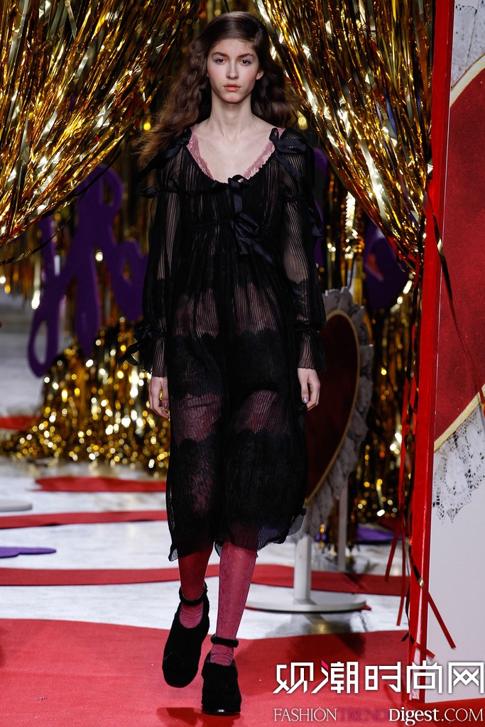 Meadham Kirchhoff  2014ﶬ׶ʱװŮװ㳡ͼƬ