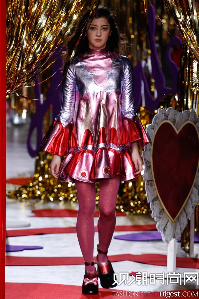 Meadham Kirchhoff  2014ﶬ׶ʱװŮװ㳡ͼƬ