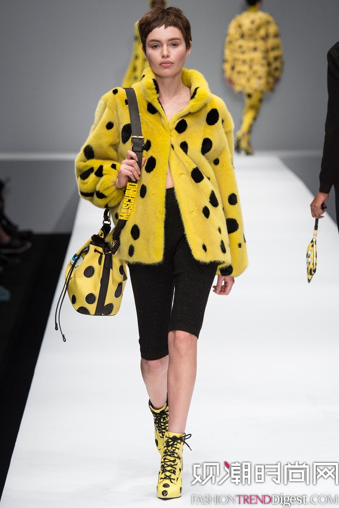 Moschino 2014ﶬmr(sh)bŮb(chng)DƬ