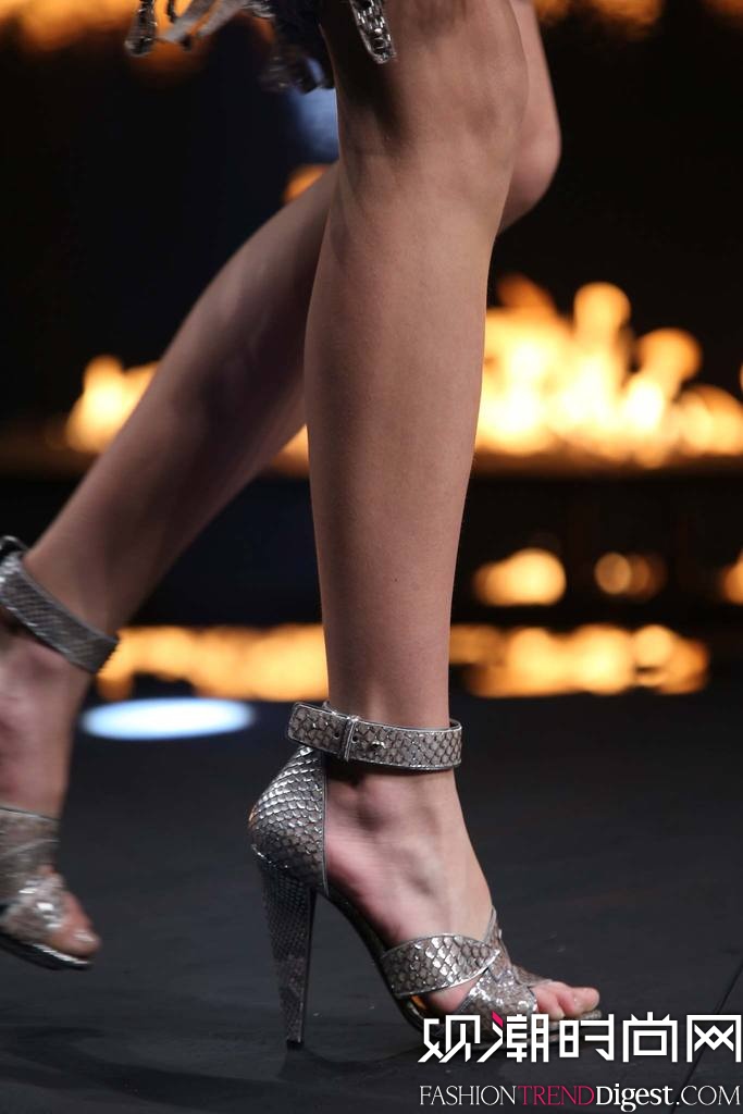 Roberto Cavalli 2014�ﶬ����ʱװ��Ůװ�㳡����ͼƬ