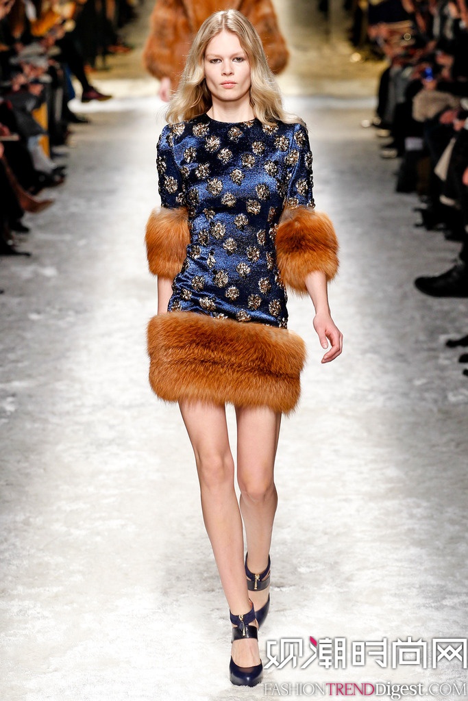 Blumarine  2014ﶬmrbŮbDƬ