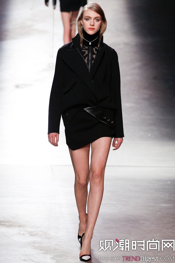 Anthony Vaccarello  2014ﶬʱװŮװ㳡ͼƬ