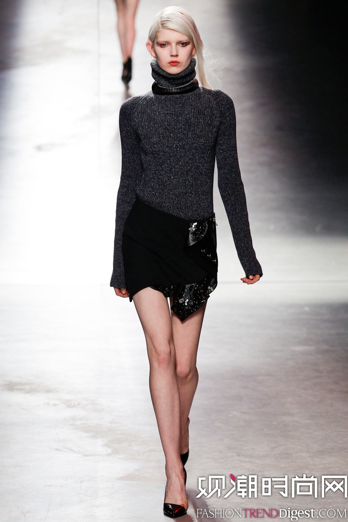 Anthony Vaccarello  2014ﶬʱװŮװ㳡ͼƬ