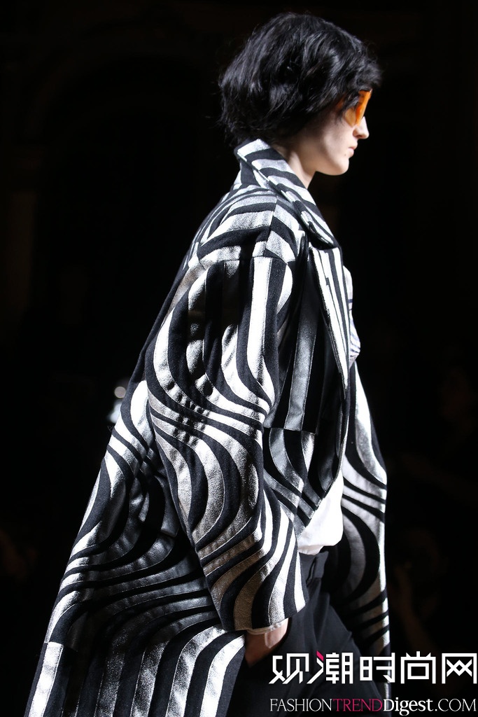 Dries Van Noten  2014�ﶬ�׶�ʱװ��Ůװ�㳡����ͼƬ