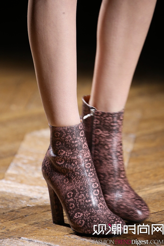 Dries Van Noten  2014�ﶬ�׶�ʱװ��Ůװ�㳡����ͼƬ