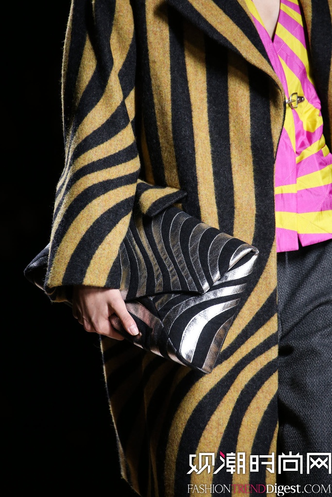 Dries Van Noten  2014�ﶬ�׶�ʱװ��Ůװ�㳡����ͼƬ