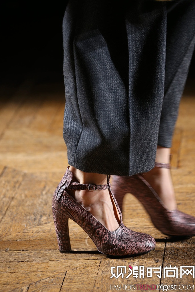 Dries Van Noten  2014�ﶬ�׶�ʱװ��Ůװ�㳡����ͼƬ