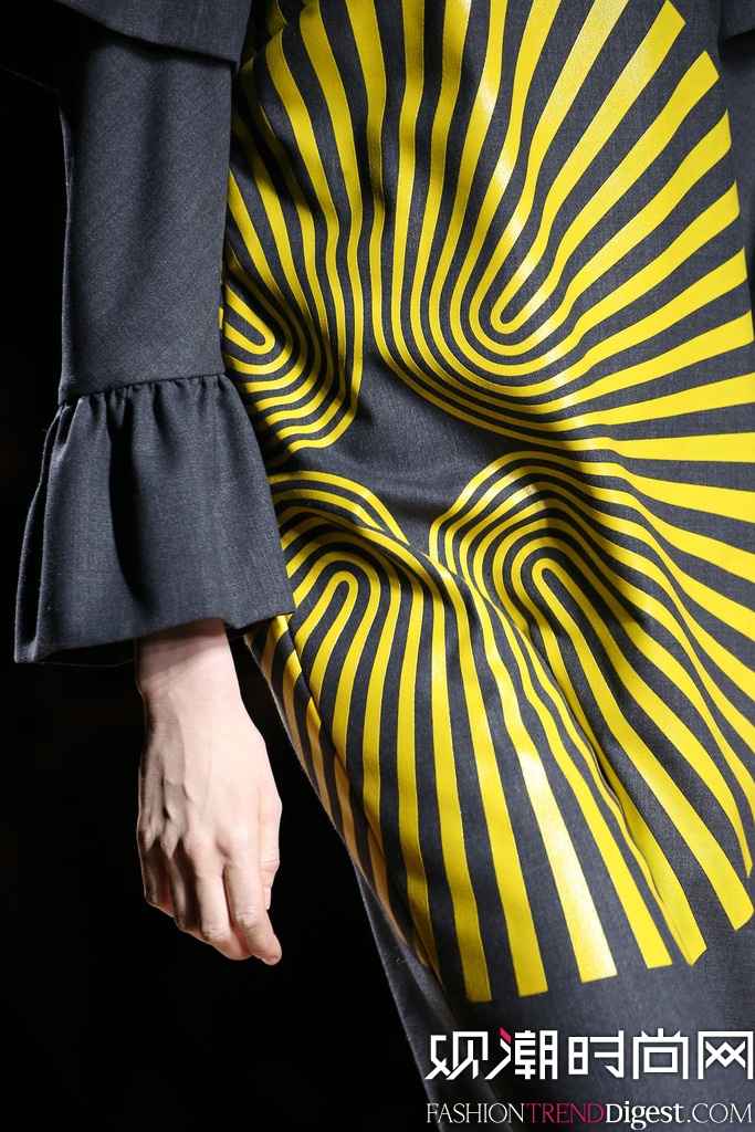 Dries Van Noten  2014�ﶬ�׶�ʱװ��Ůװ�㳡����ͼƬ