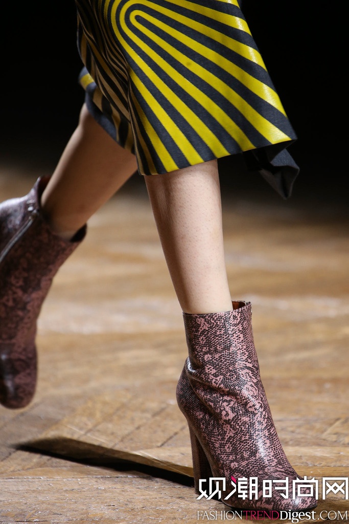 Dries Van Noten  2014�ﶬ�׶�ʱװ��Ůװ�㳡����ͼƬ
