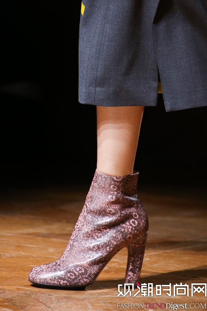 Dries Van Noten  2014�ﶬ�׶�ʱװ��Ůװ�㳡����ͼƬ