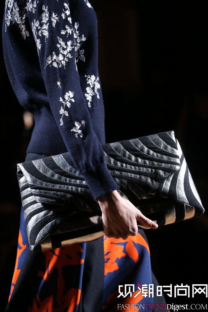 Dries Van Noten  2014�ﶬ�׶�ʱװ��Ůװ�㳡����ͼƬ