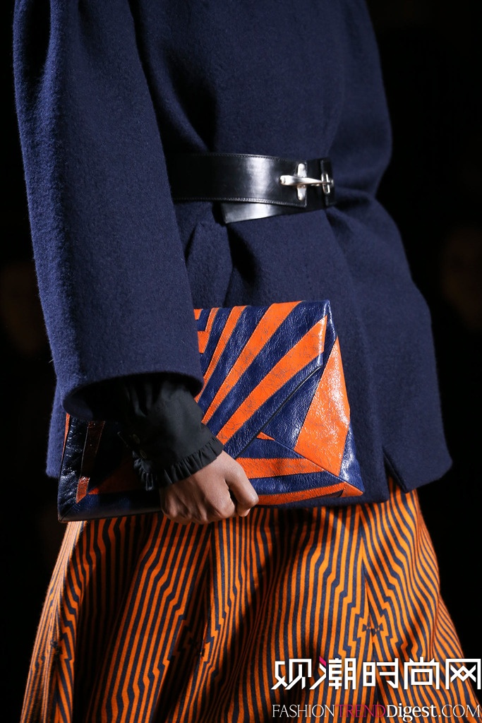 Dries Van Noten  2014�ﶬ�׶�ʱװ��Ůװ�㳡����ͼƬ