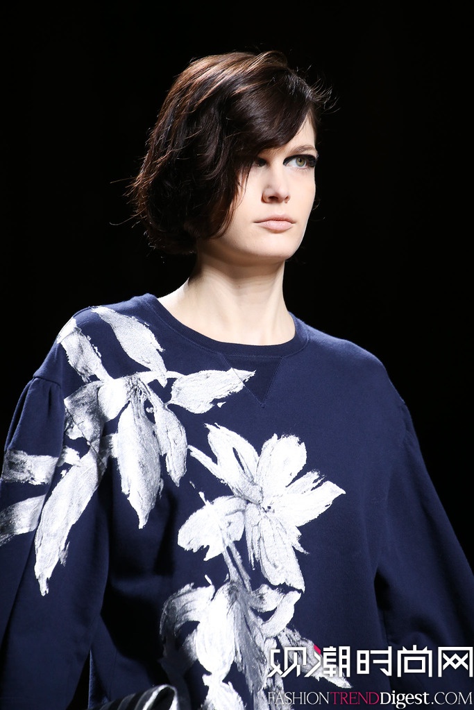 Dries Van Noten  2014�ﶬ�׶�ʱװ��Ůװ�㳡����ͼƬ