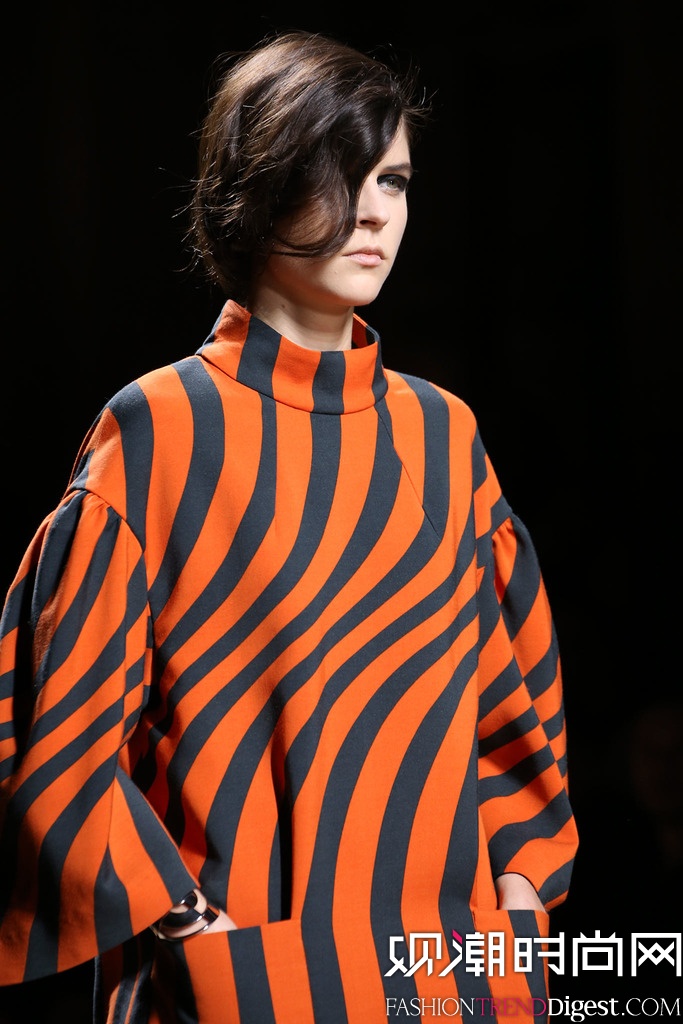 Dries Van Noten  2014�ﶬ�׶�ʱװ��Ůװ�㳡����ͼƬ
