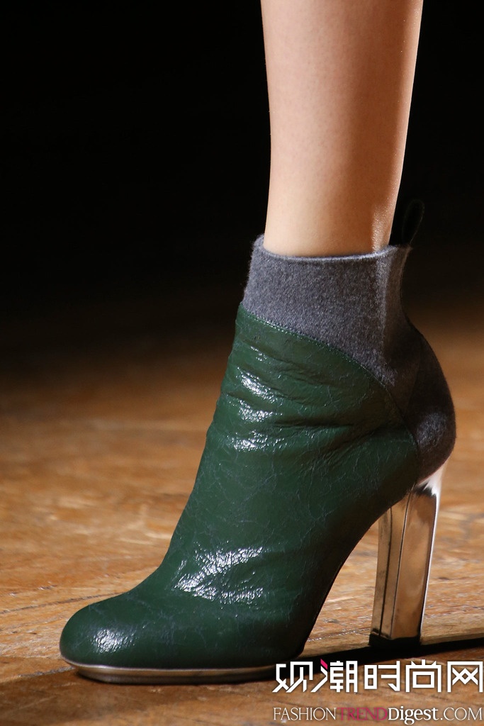 Dries Van Noten  2014�ﶬ�׶�ʱװ��Ůװ�㳡����ͼƬ