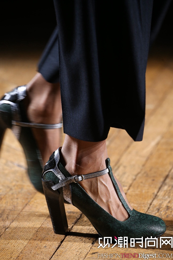 Dries Van Noten  2014�ﶬ�׶�ʱװ��Ůװ�㳡����ͼƬ