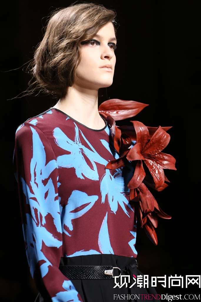 Dries Van Noten  2014�ﶬ�׶�ʱװ��Ůװ�㳡����ͼƬ
