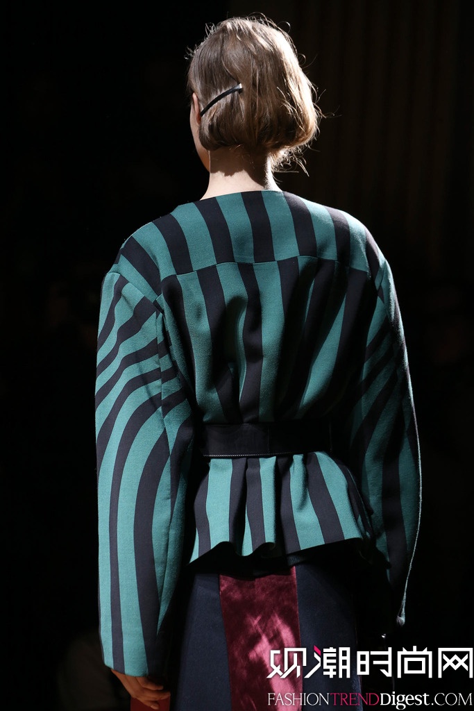 Dries Van Noten  2014�ﶬ�׶�ʱװ��Ůװ�㳡����ͼƬ